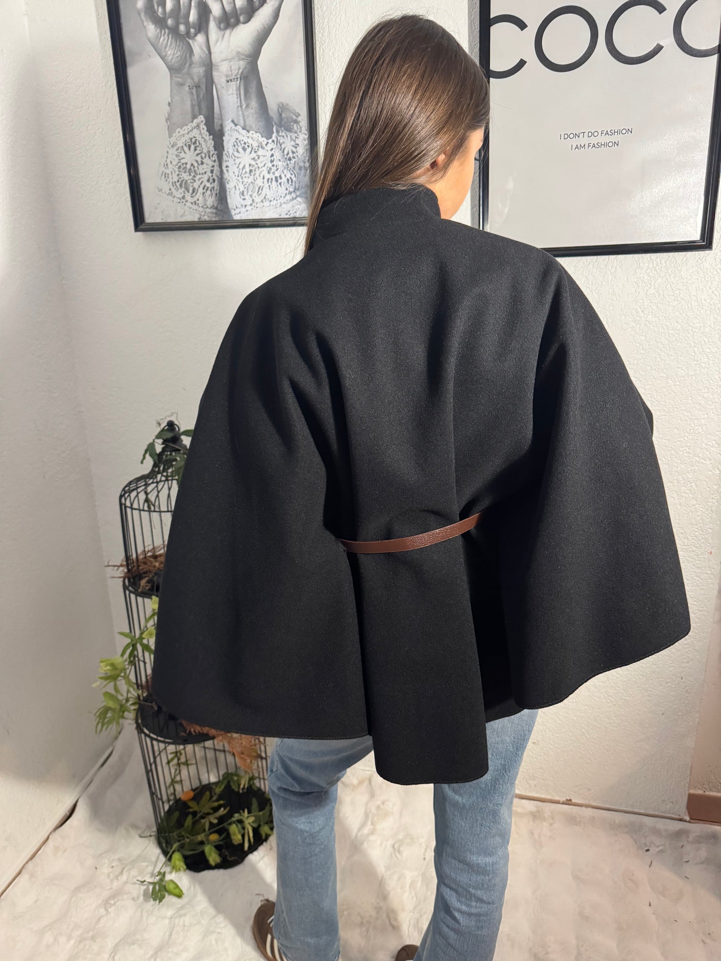 🧥 Cape Élégance – Noire & Beige