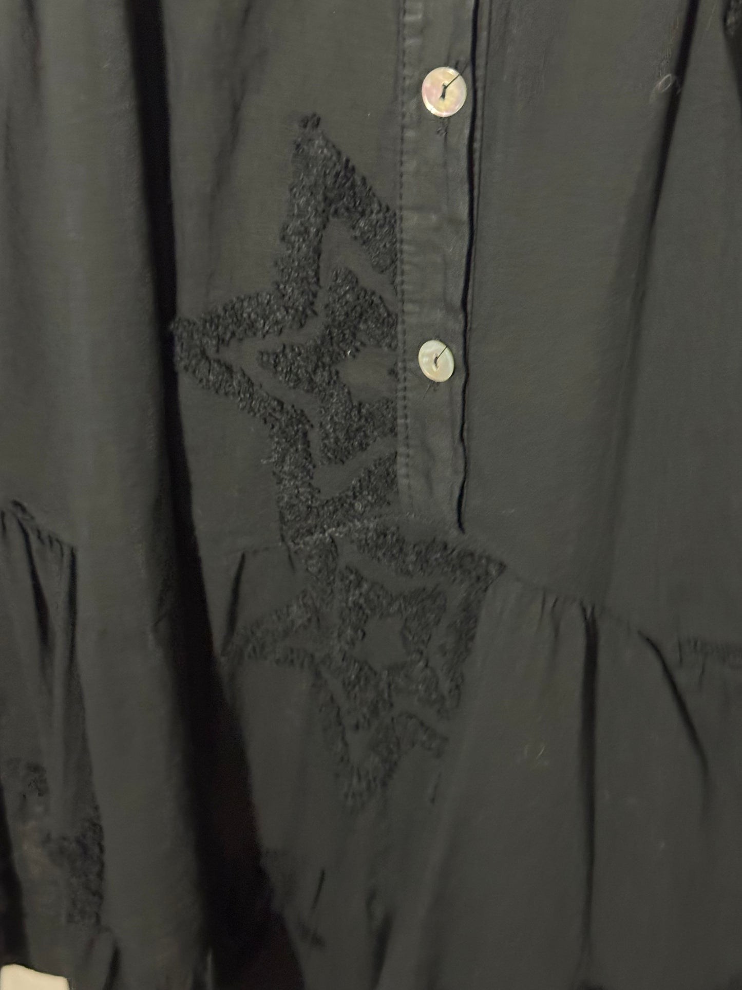 🖤 Robe Stella – Noire à Étoiles